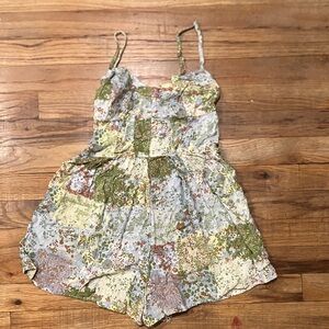 BP Floral Patterned Garment